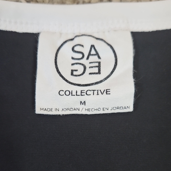 Sage Collective Ladies Active Tennis Dress with Shorts Size Medium - Picture 9 of 11